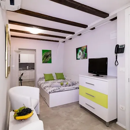 Apartment Downtown Chic And Cozy - Comfort One Bedroom *