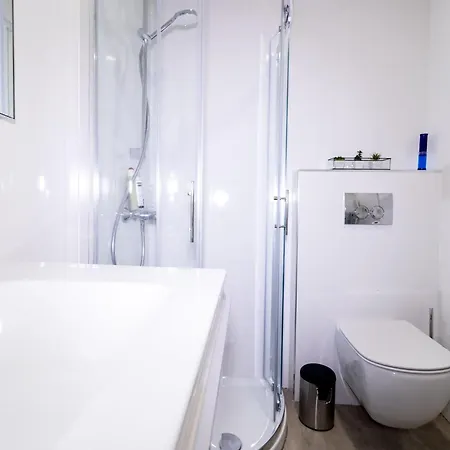 Daire Downtown Chic And Cozy - Comfort One Bedroom Piran