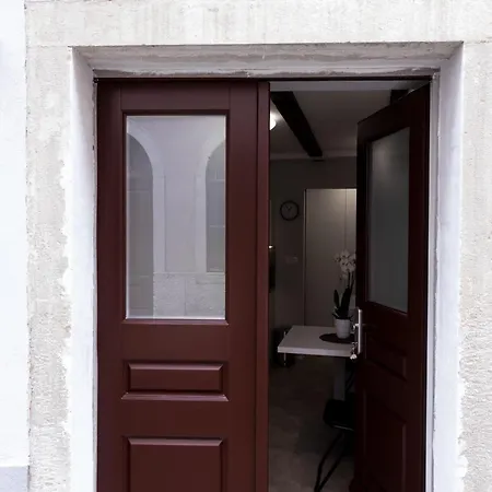 Downtown Chic And Cozy - Comfort One Bedroom Piran