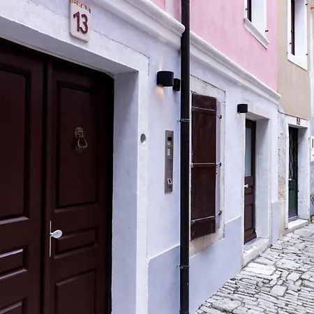 Downtown Chic And Cozy - Comfort One Bedroom * Piran