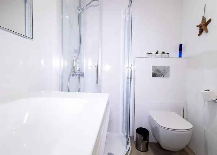 Daire Downtown Chic And Cozy - Comfort One Bedroom Piran