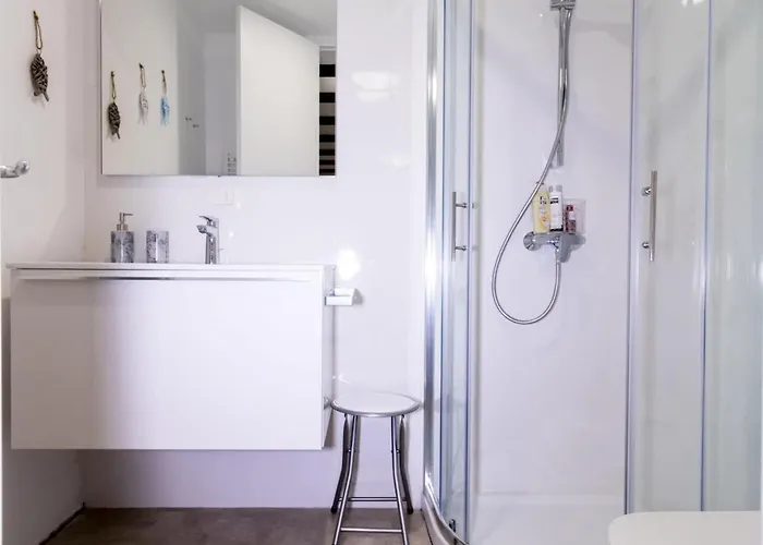 Daire Downtown Chic And Cozy - Comfort One Bedroom *