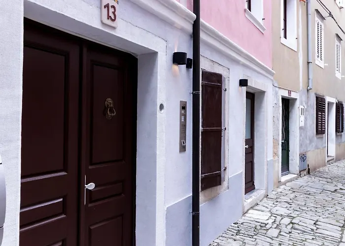 Downtown Chic And Cozy - Comfort One Bedroom * Piran